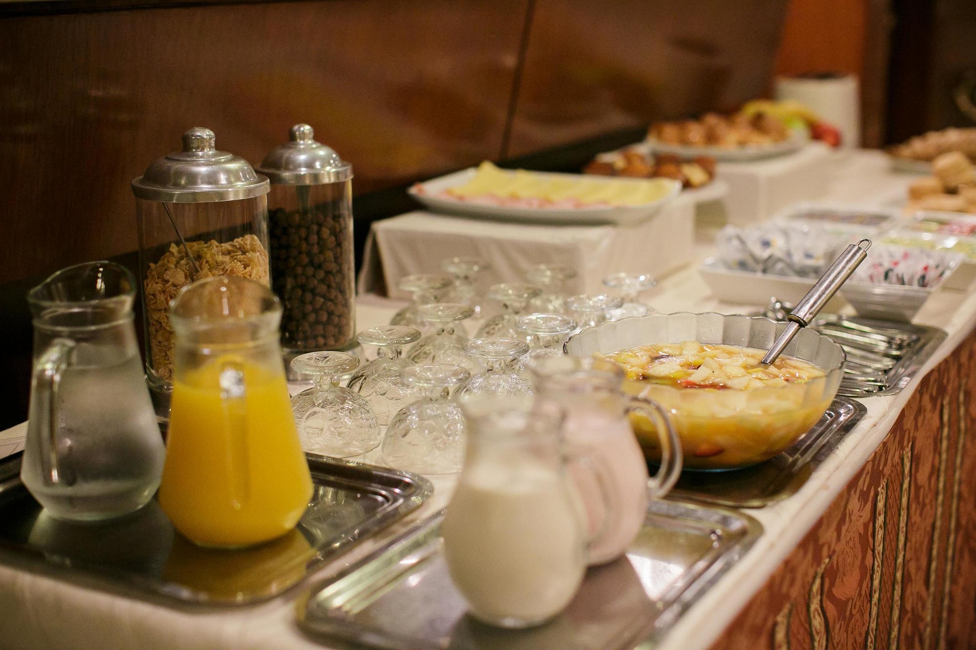 Hotel Presidente San Miguel de Tucumán Екстериор снимка